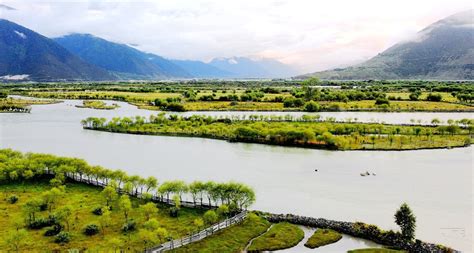 nyang rivera|Nyang River at Nyingchi County Tibet .